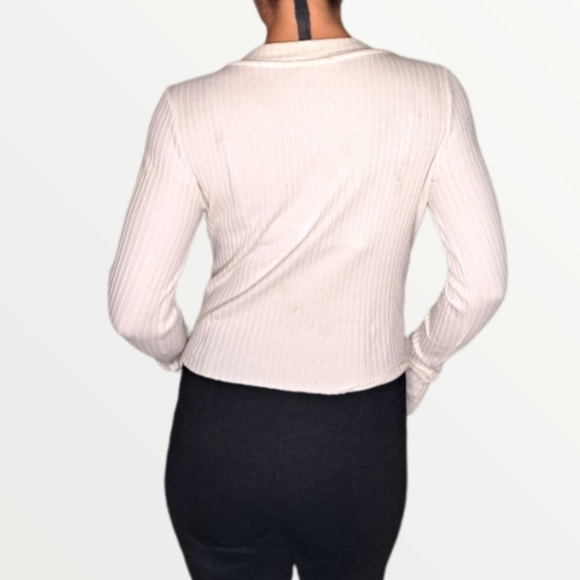 Hearts and Hips fiona blouse button up white, size small. - Picture 8 of 10